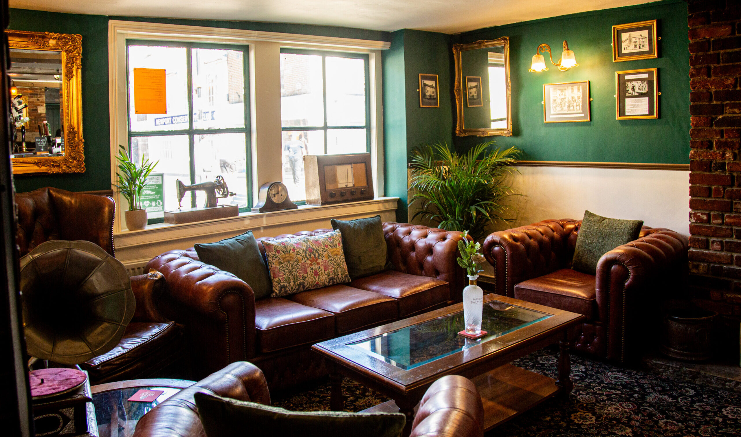 Wheatsheaf Hotel Newport