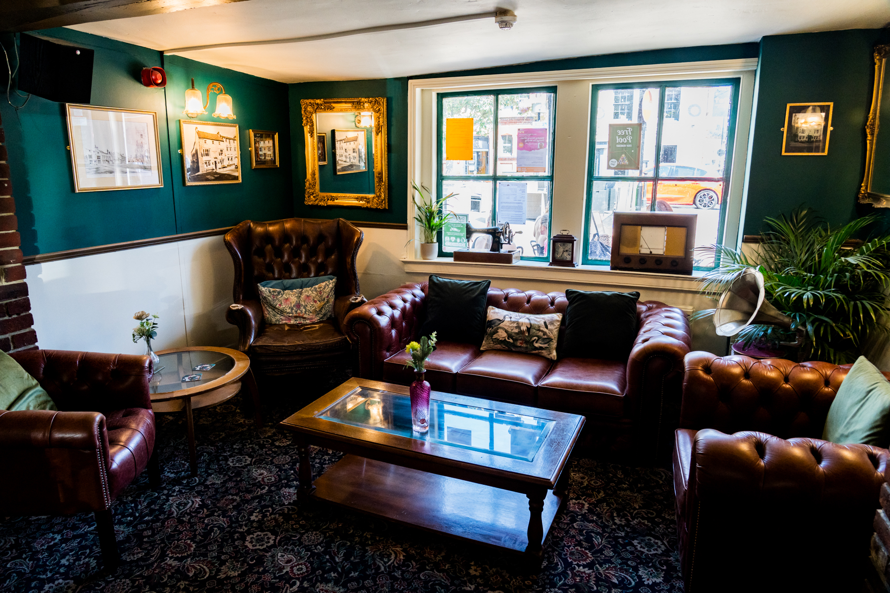 Wheatsheaf Hotel Newport
